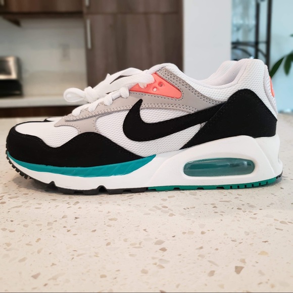 Nike Shoes - Nike Air Max Correlate